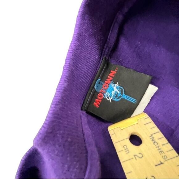 Lady’s Vintage Las Vegas Purple T-shirt Motown Cafe Size Large - Picture 5 of 5